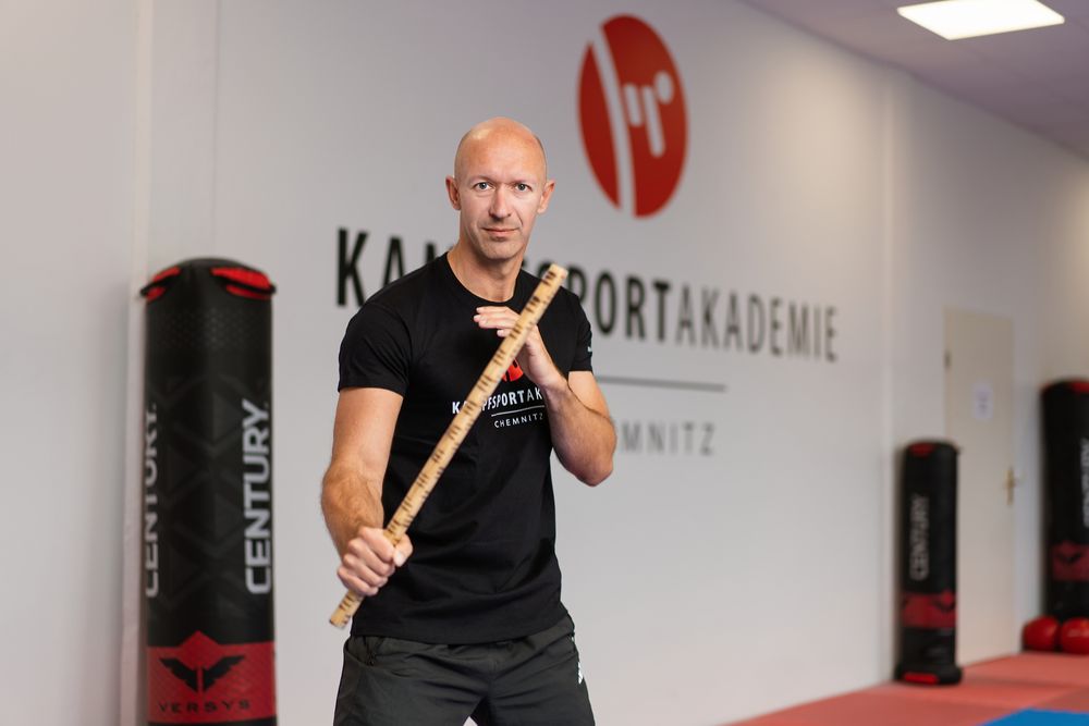 Torsten Fischer beim Stocktraining (Combat Arnis)